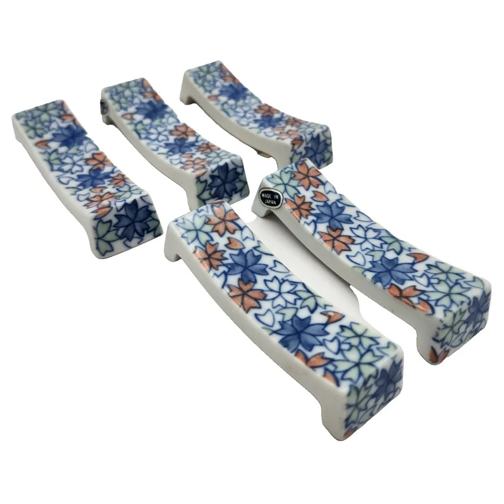 VTG Pier 1 Chopstick Rest Hashioki Set Blue Floral Ceramic Made in Japan 5pc